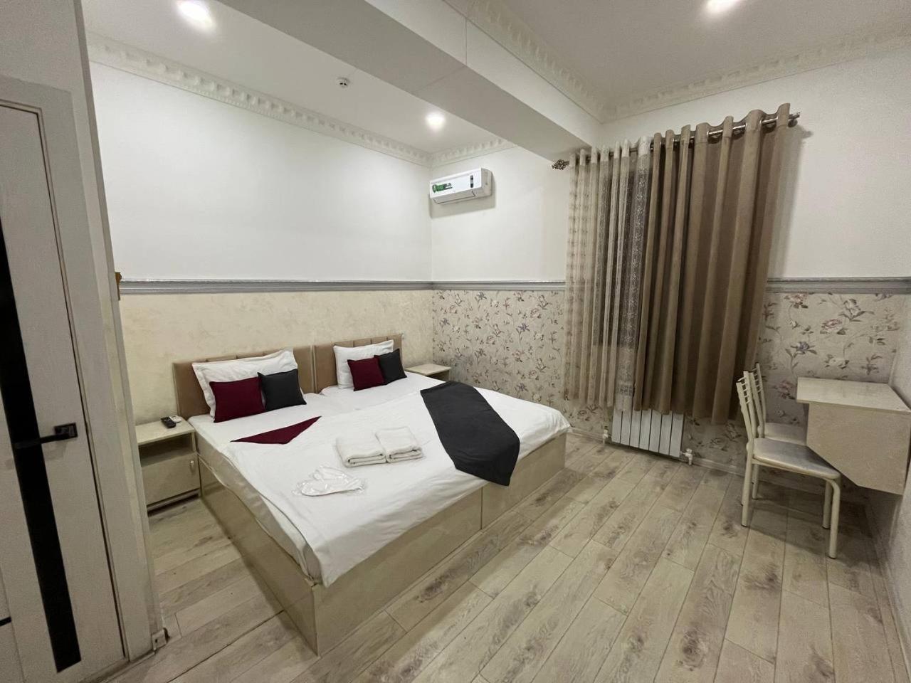 Fenix Hotel Tașkent Exterior foto